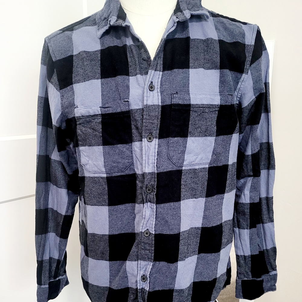 Men's Black and Gray Checkered Shirt
